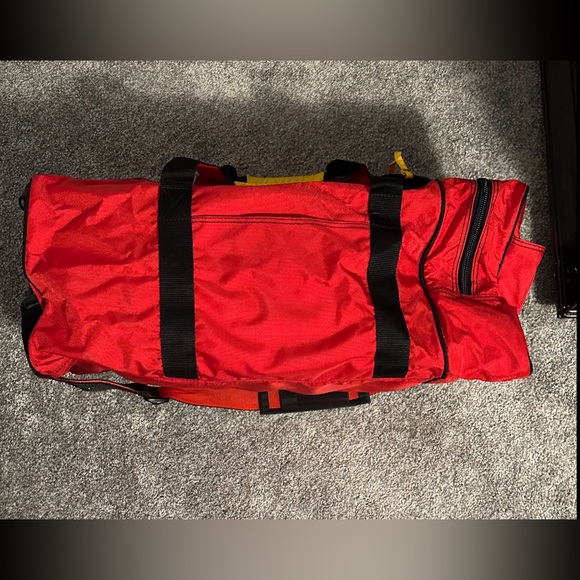 XL fire engine red black coexist Hindu Jewish multi religion yin Yang duffle bag - Picture 4 of 12